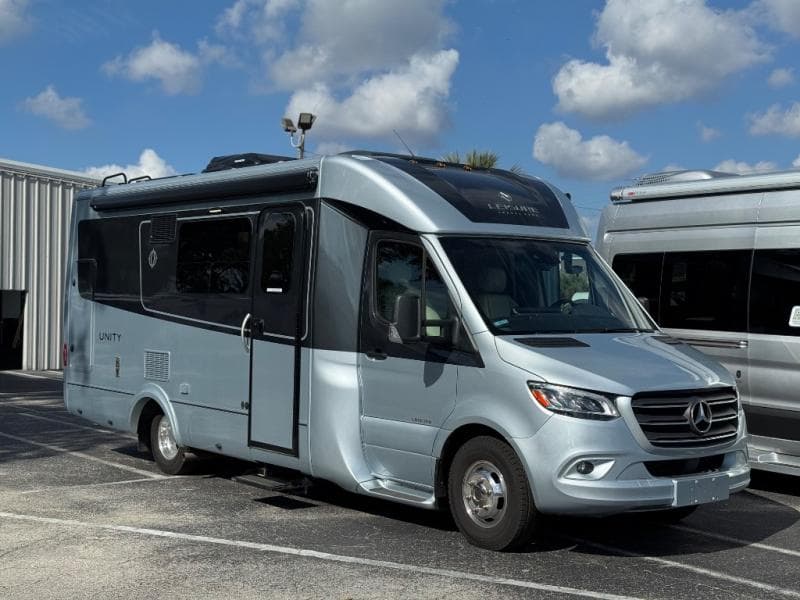 2022 Leisure Travel Vans Unity MB