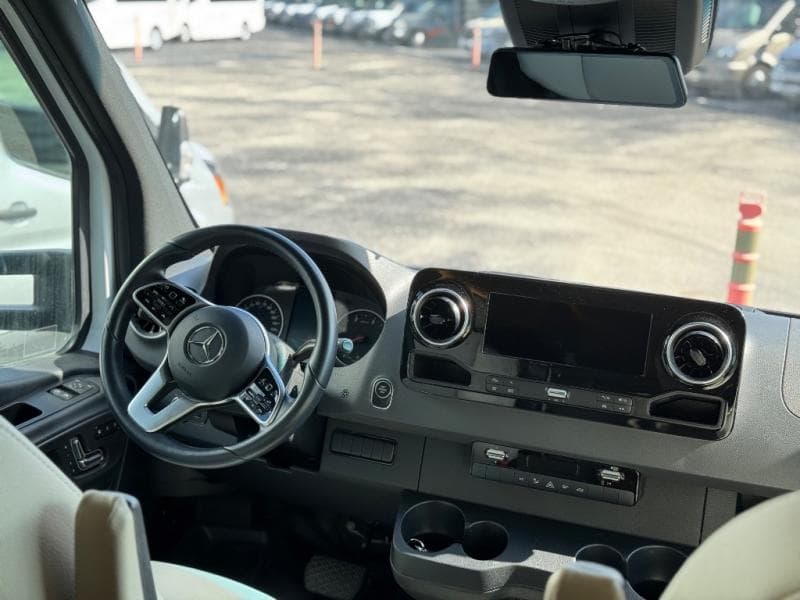 2022 Leisure Travel Vans 2022 Leisure Travel Vans Unity - thumbnail 5