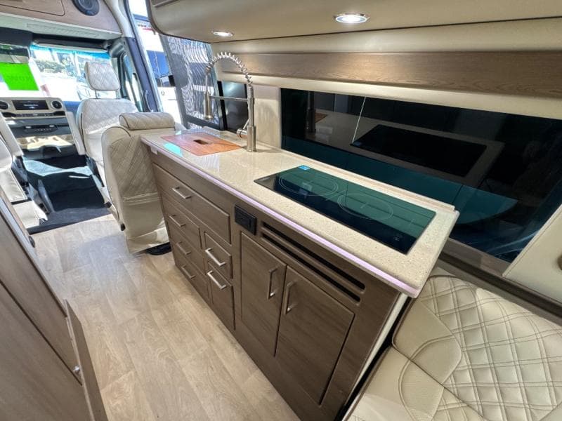 2026 Midwest Automotive Designs 2026 Midwest Automotive Designs Patriot - thumbnail 8