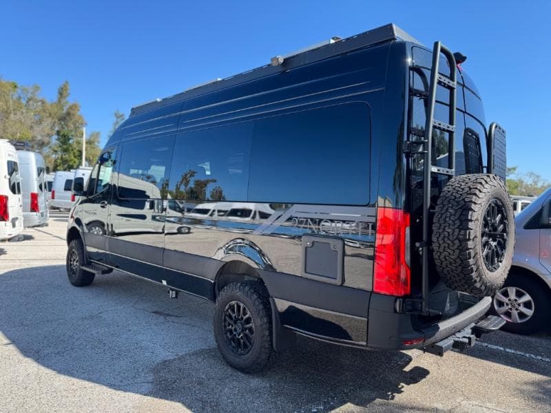 2026 27North 2026 27North 27NORTH - thumbnail 3